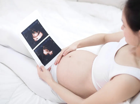 孕晚期肚子发硬一定是女孩吗.jpg