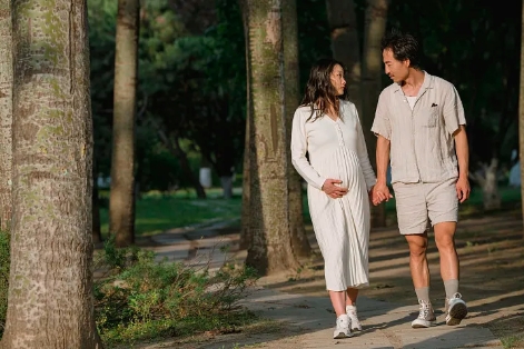 看孕肚判断男女是怎么看的.jpg