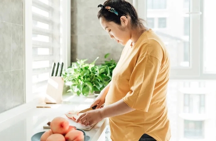 什么原因导致孕妇羊水过少.jpg