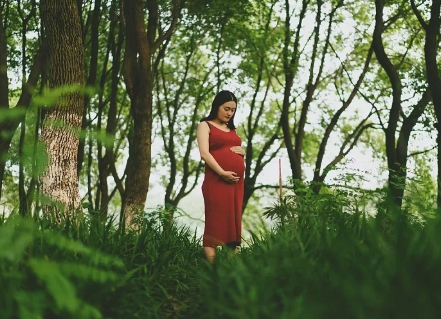 孕妈妈要注意哪些低甜度高糖分水果.jpg