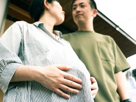 香港怀孕多久可以测宝宝是男是女.jpg