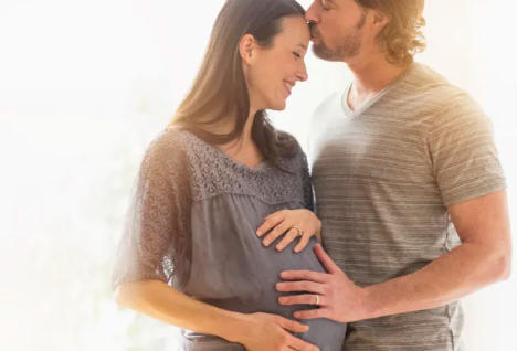 孕妇头发吊铅笔测男女的原理是什么.jpg
